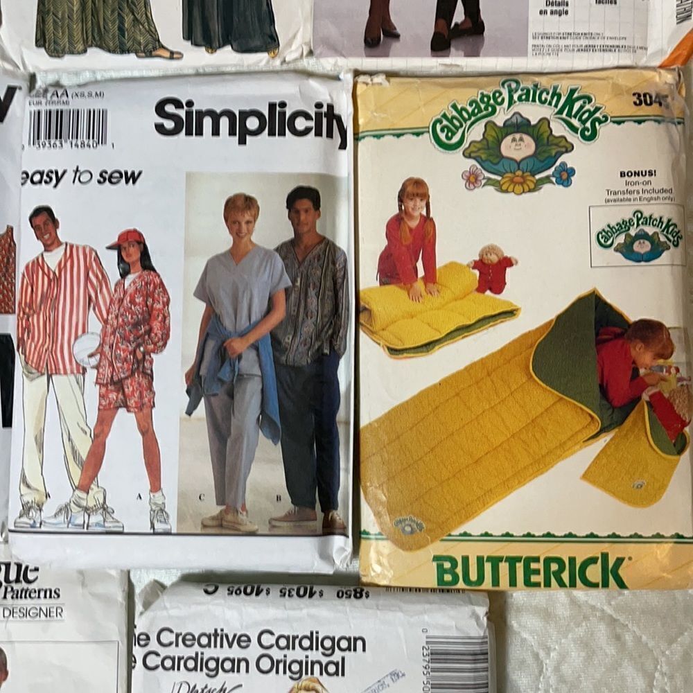 Bundle of Sewing Patterns (8 PCs) *B5 - Picture 4 of 5